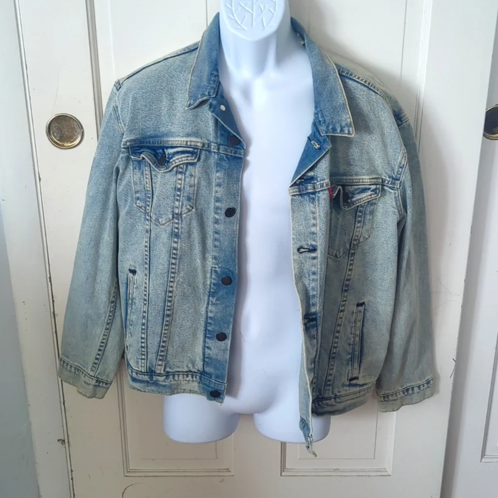 Levi's Jean Jacket - Picture 1 of 7